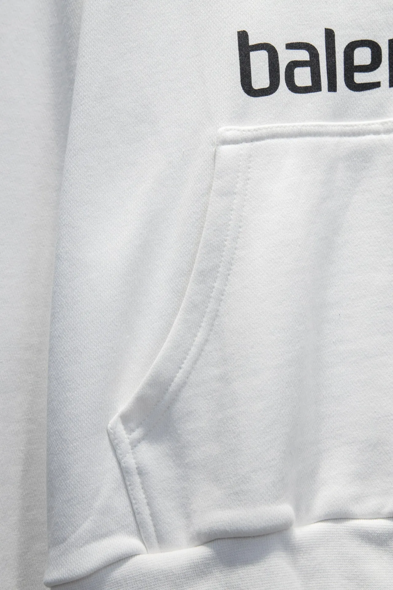 Logo-Embroidered Oversized Zip-Up Hoodie D21924305 — view 8