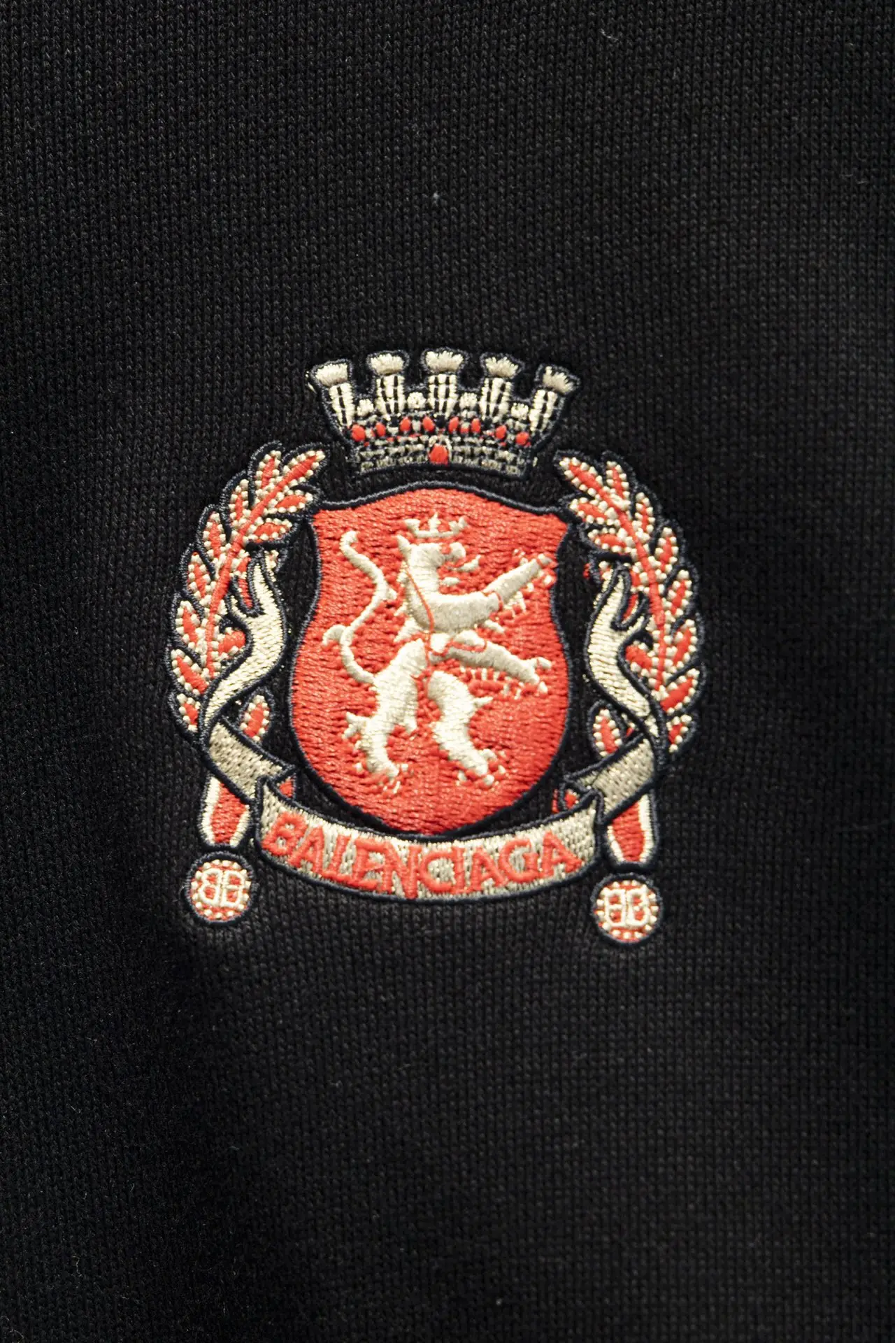Oversized Logo-Print Zip-Up Hoodie D21924304 — view 4
