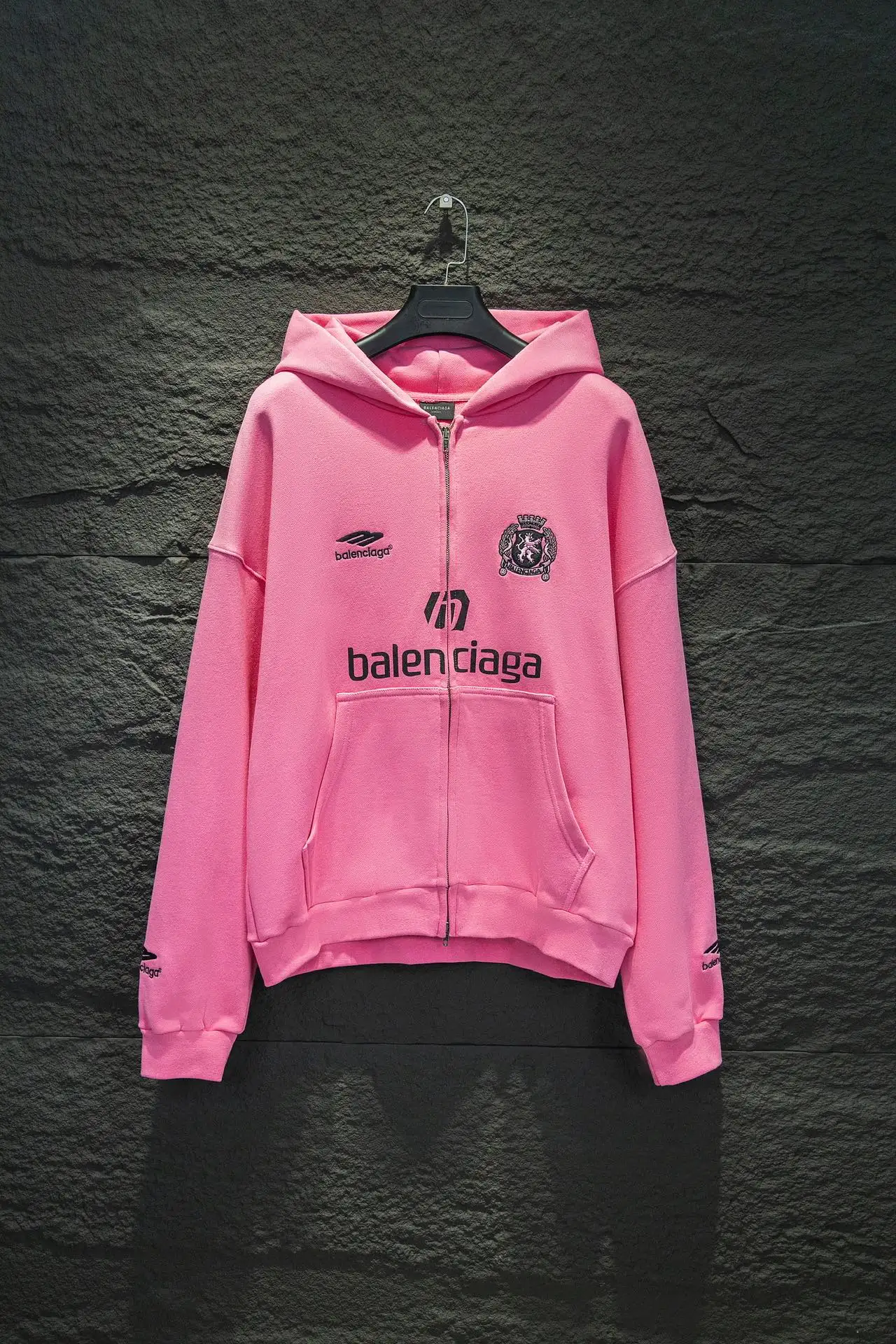 Logo-Embroidered Oversized Zip-Up Hoodie D21924306