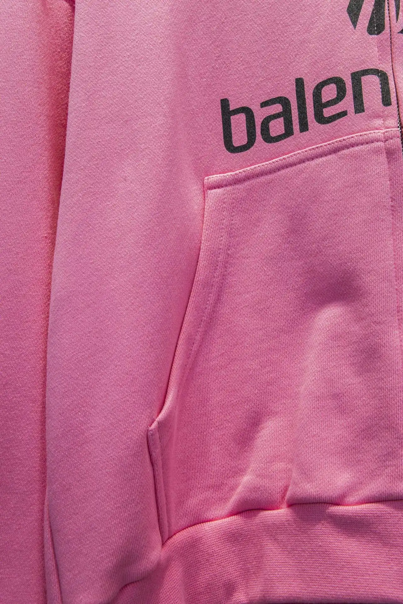 Logo-Embroidered Oversized Zip-Up Hoodie D21924306 — view 6