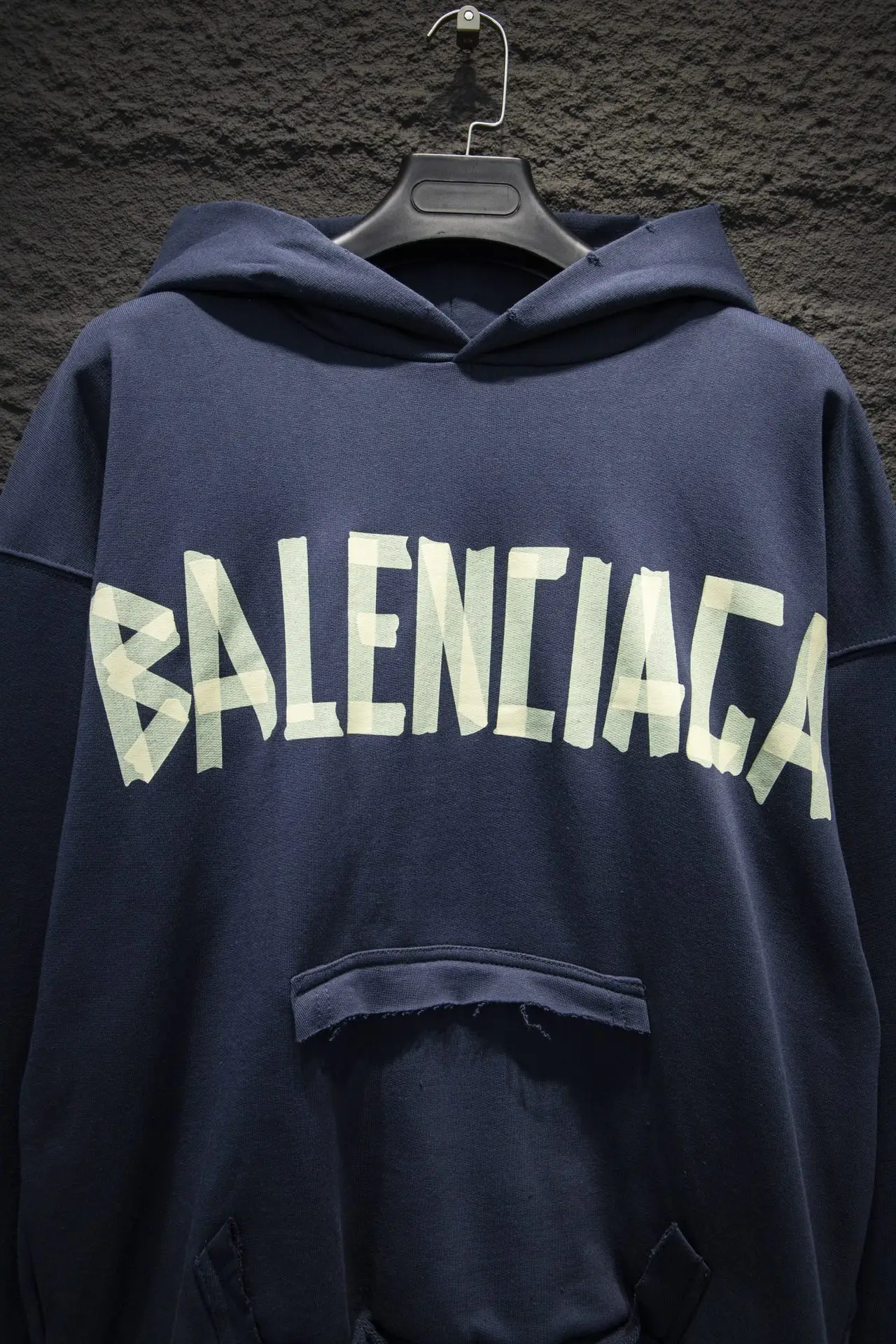 Tape Logo Distressed Oversized Hoodie D19524302 — view 3