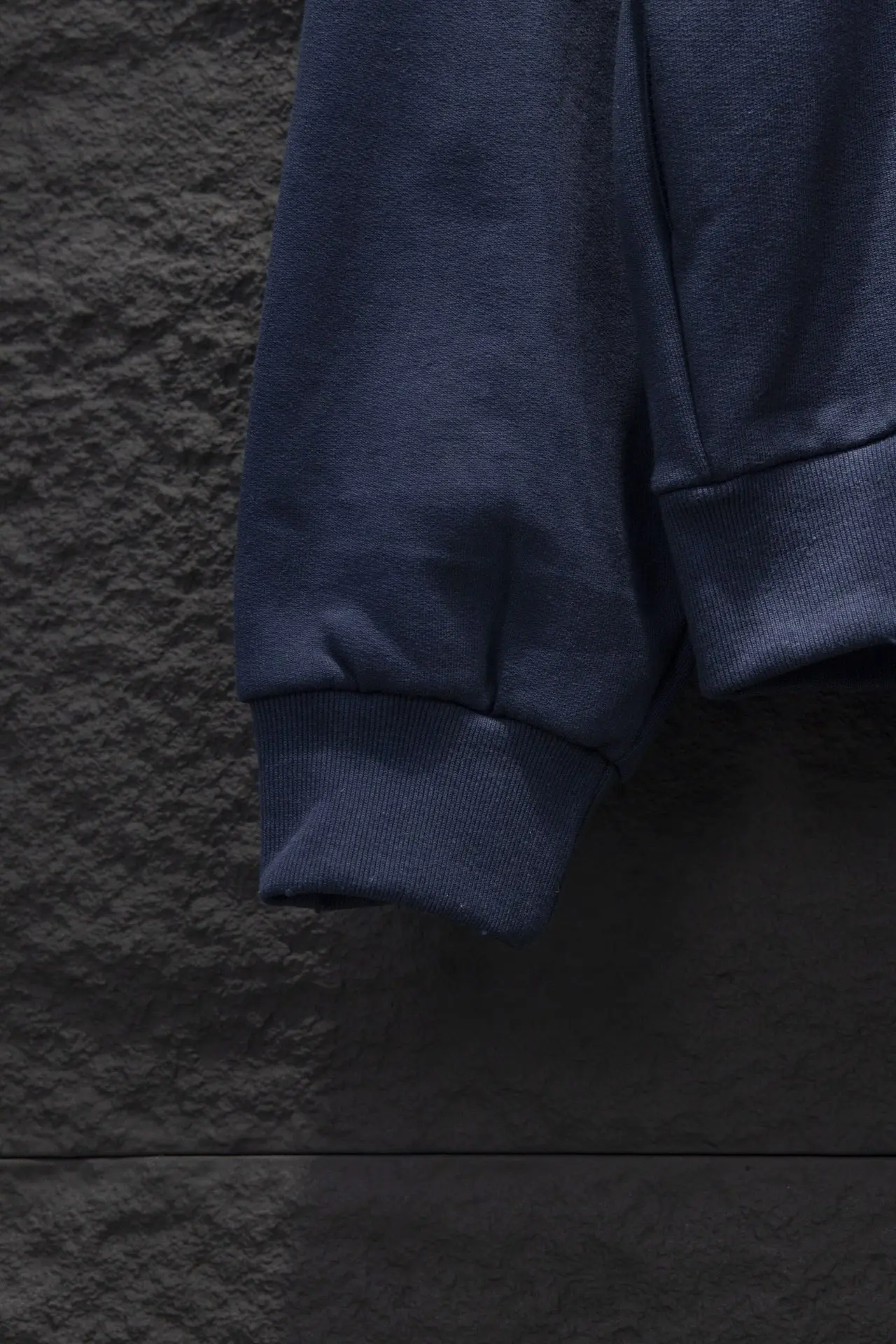 Tape Logo Distressed Oversized Hoodie D19524302 — view 8
