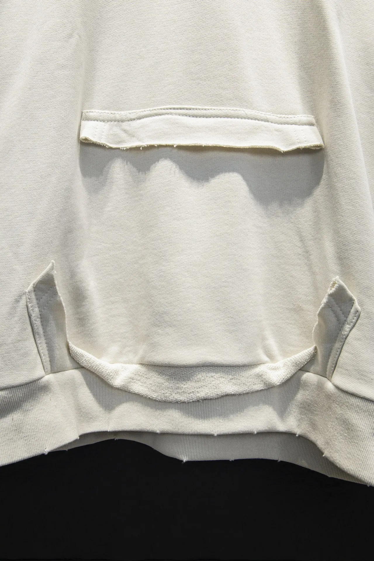 Tape Logo Distressed Oversized Hoodie D19524303 — view 8