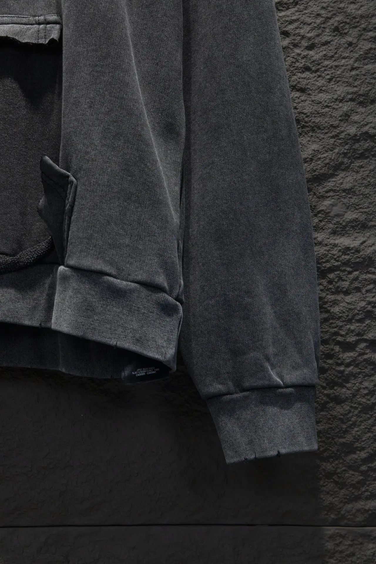 Tape Logo Distressed Oversized Hoodie D19524300 — view 8