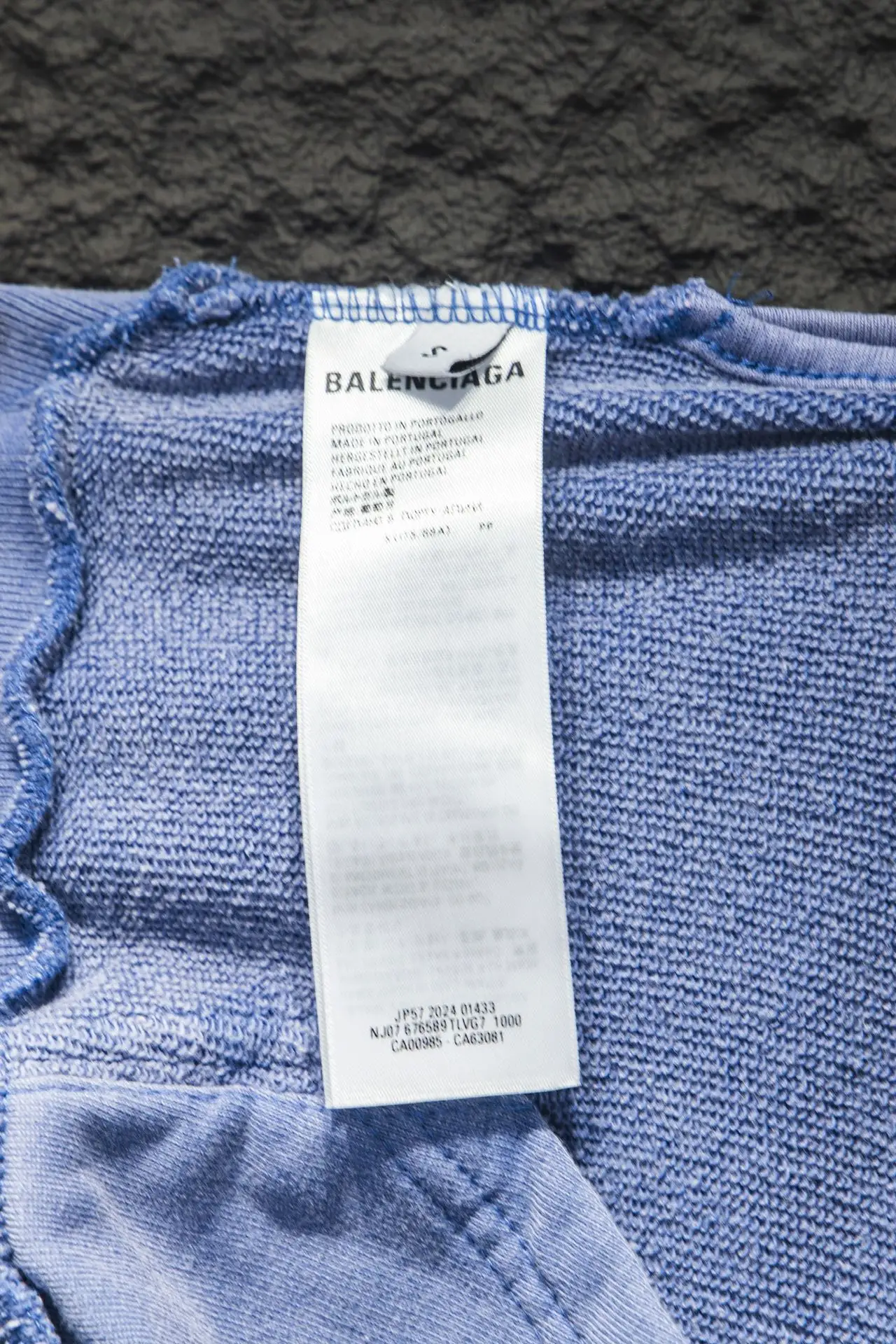 Tape Logo Distressed Oversized Hoodie D19524299 — view 9
