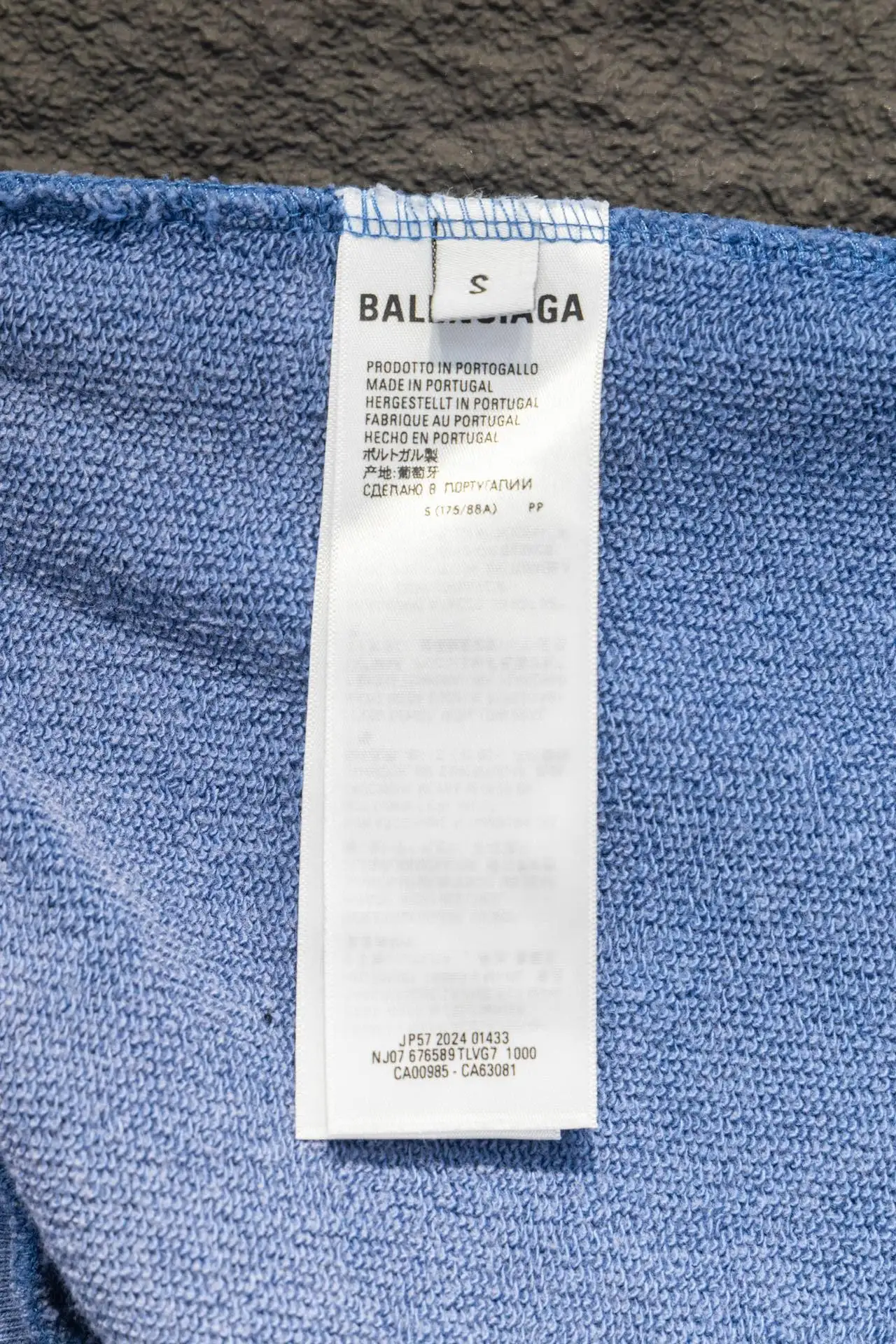 Tape Logo Distressed Oversized Sweatshirt D16524293 — view 9