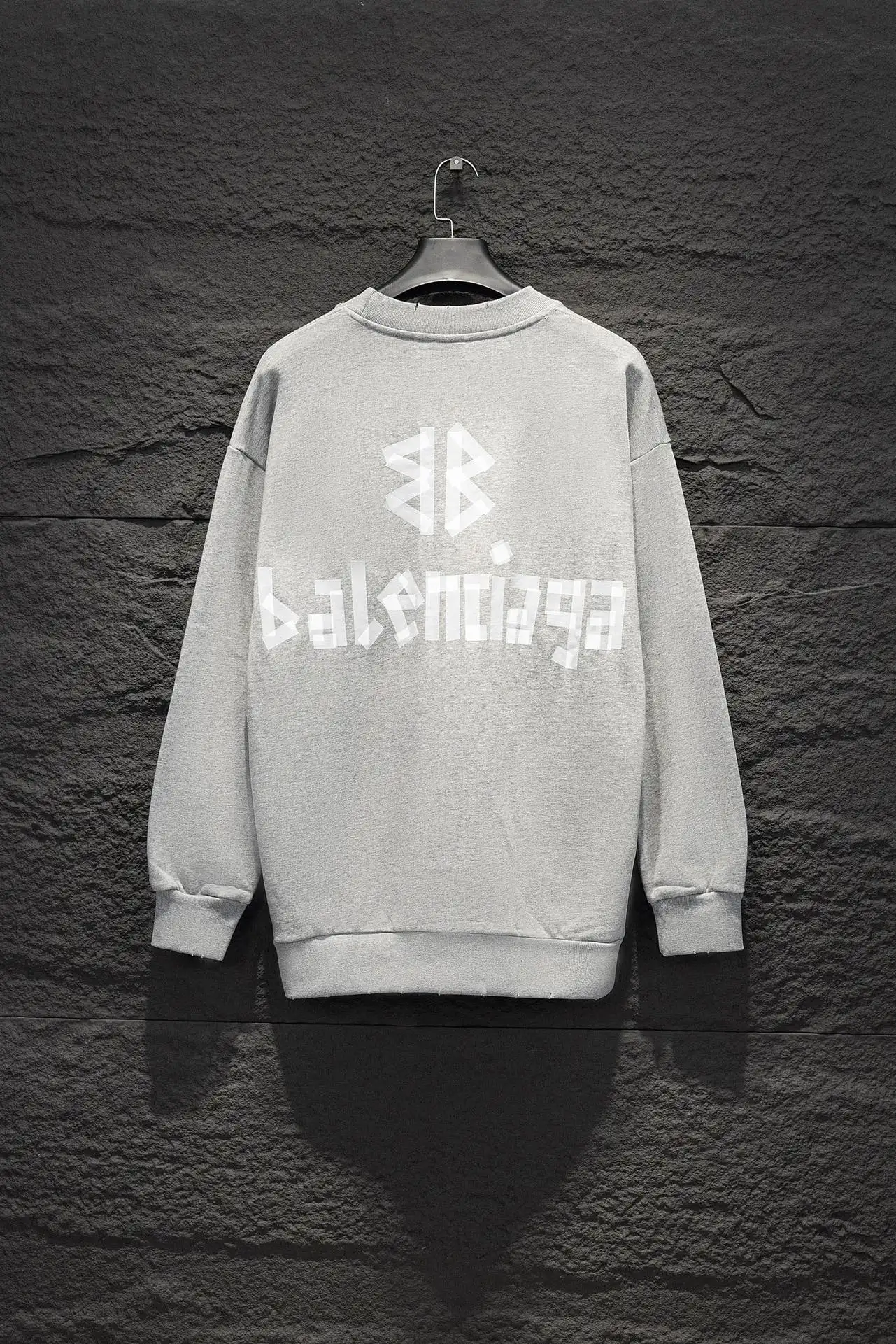 Logo Tape Distressed Crew-Neck Sweatshirt D16524294 — view 2