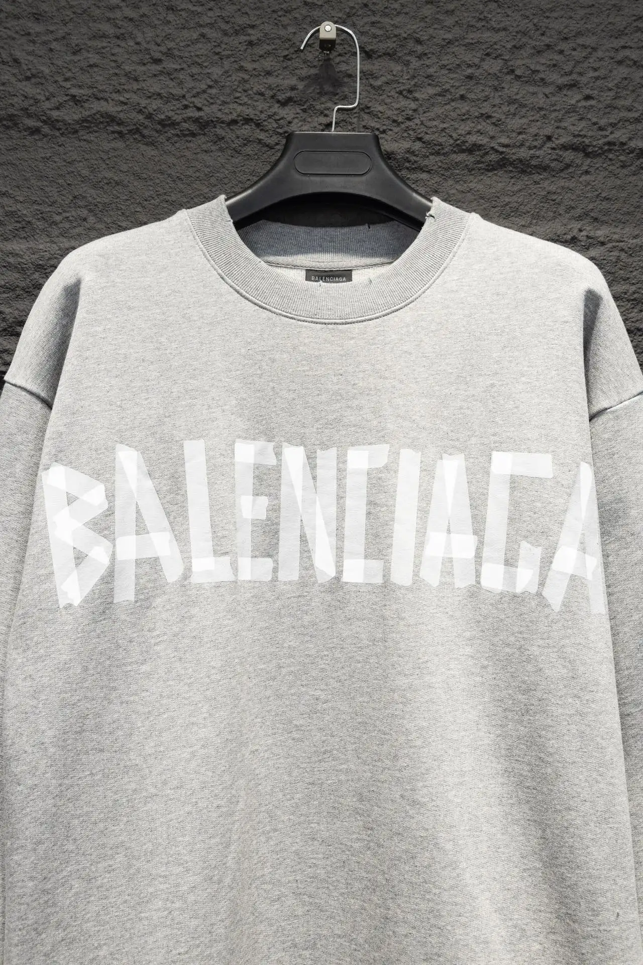 Logo Tape Distressed Crew-Neck Sweatshirt D16524294 — view 6