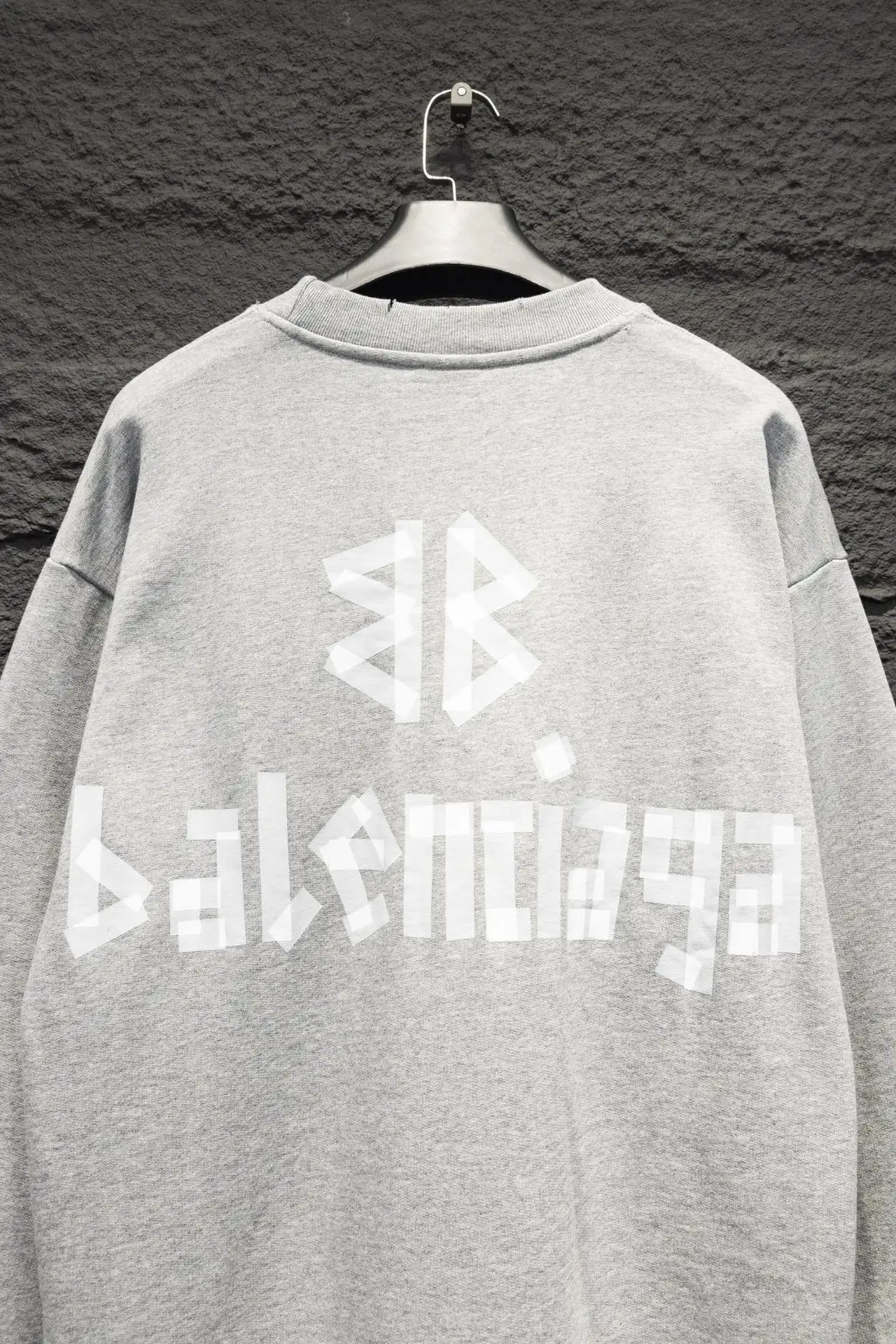 Logo Tape Distressed Crew-Neck Sweatshirt D16524294 — view 7