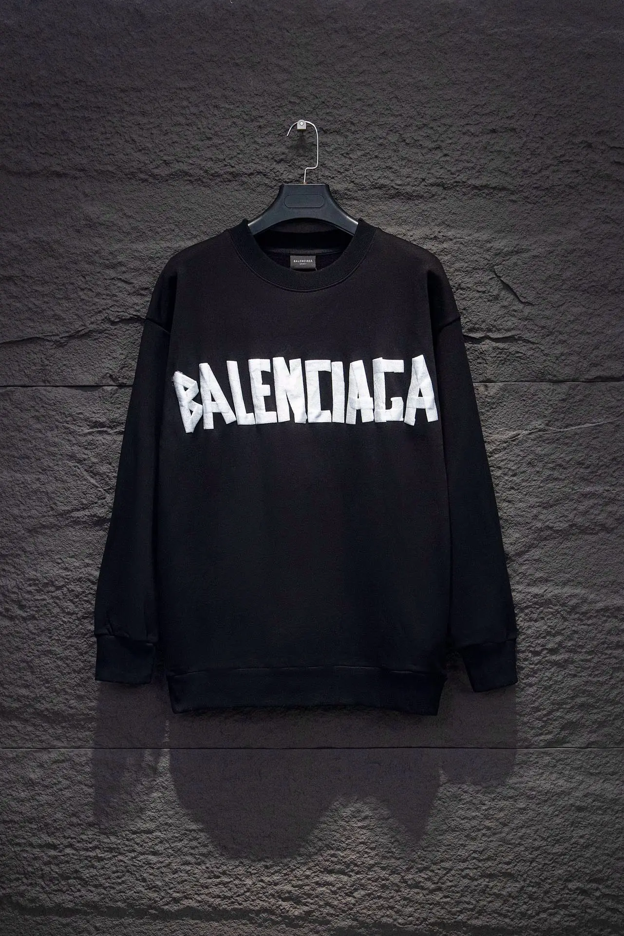 Logo-Appliqué Oversized Cotton Sweatshirt D15524308