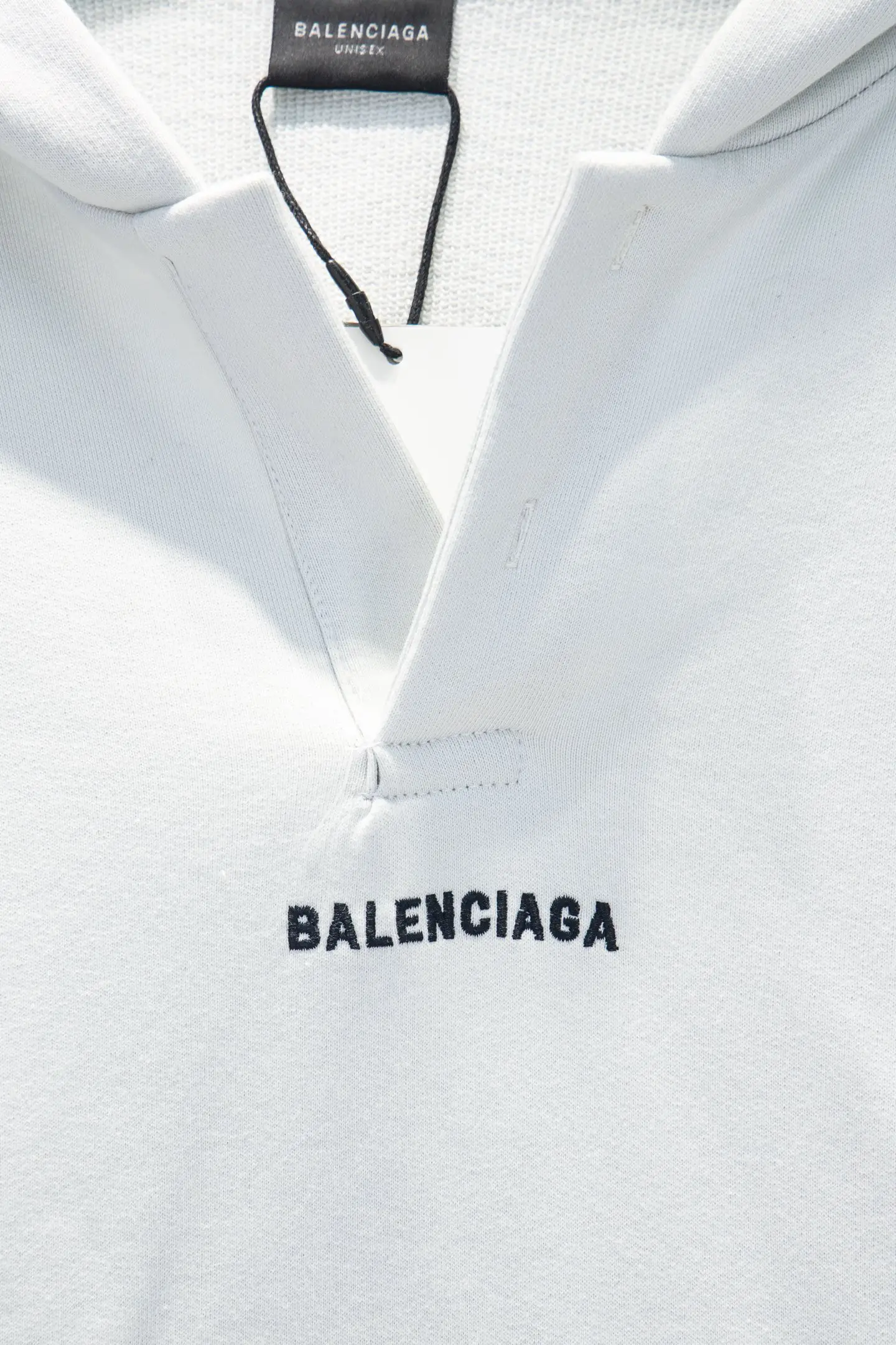 Logo Embroidered Oversized V-Neck Hoodie D18924286 — view 4
