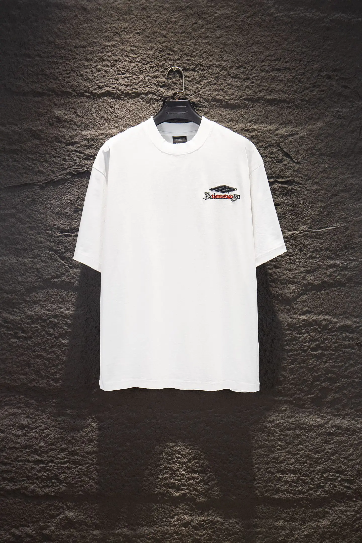 Distressed Embroidered Oversized T-Shirt D13015400