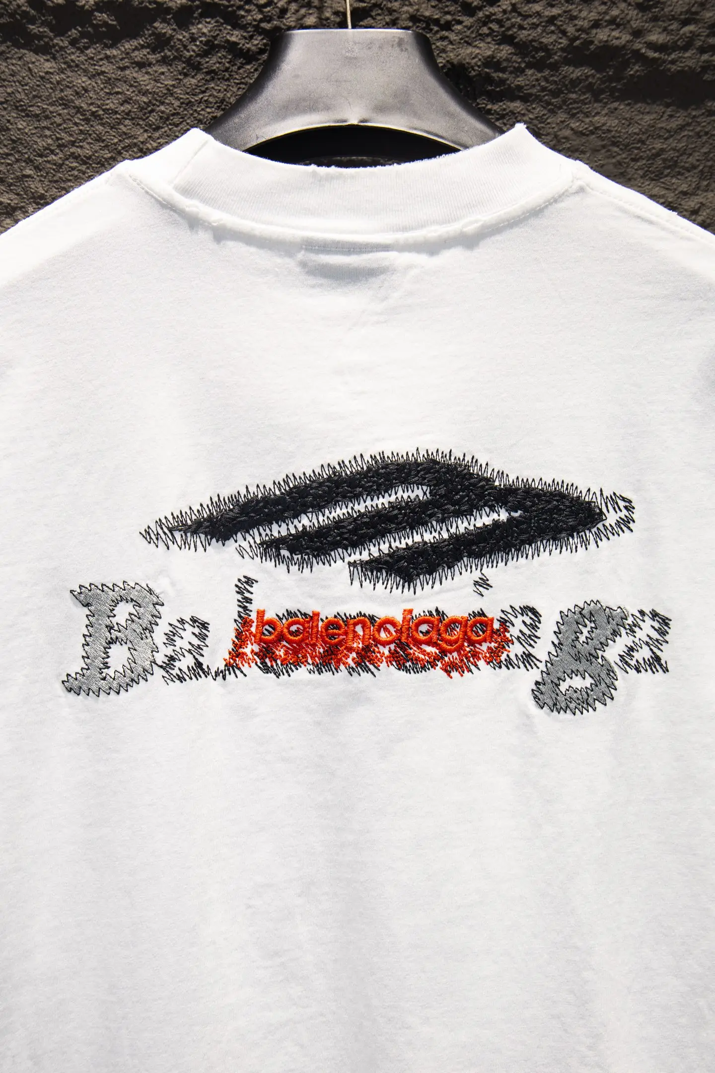 Distressed Embroidered Oversized T-Shirt D13015400 — view 5