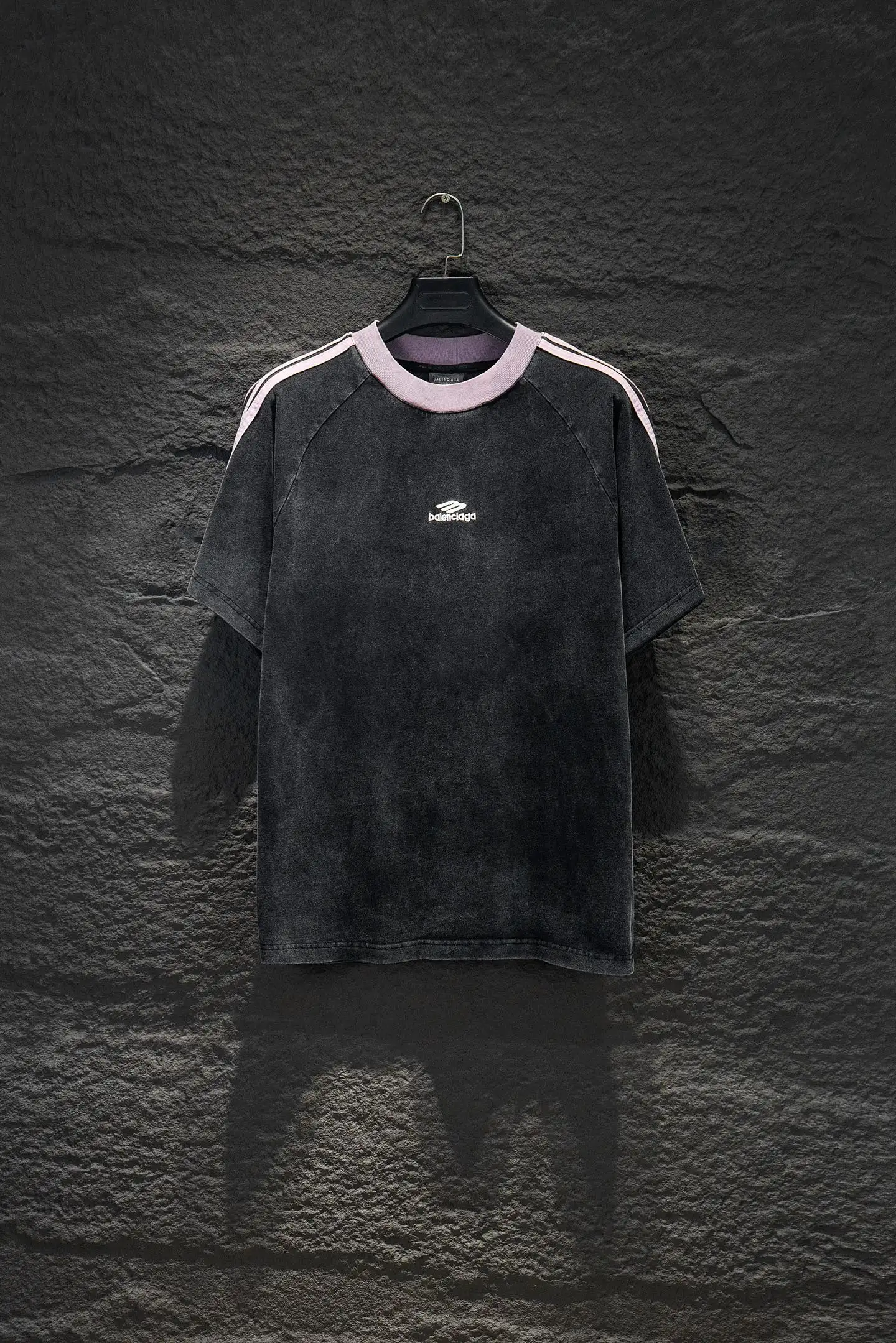 Oversized Distressed Logo-Embroidered T-Shirt D13015396