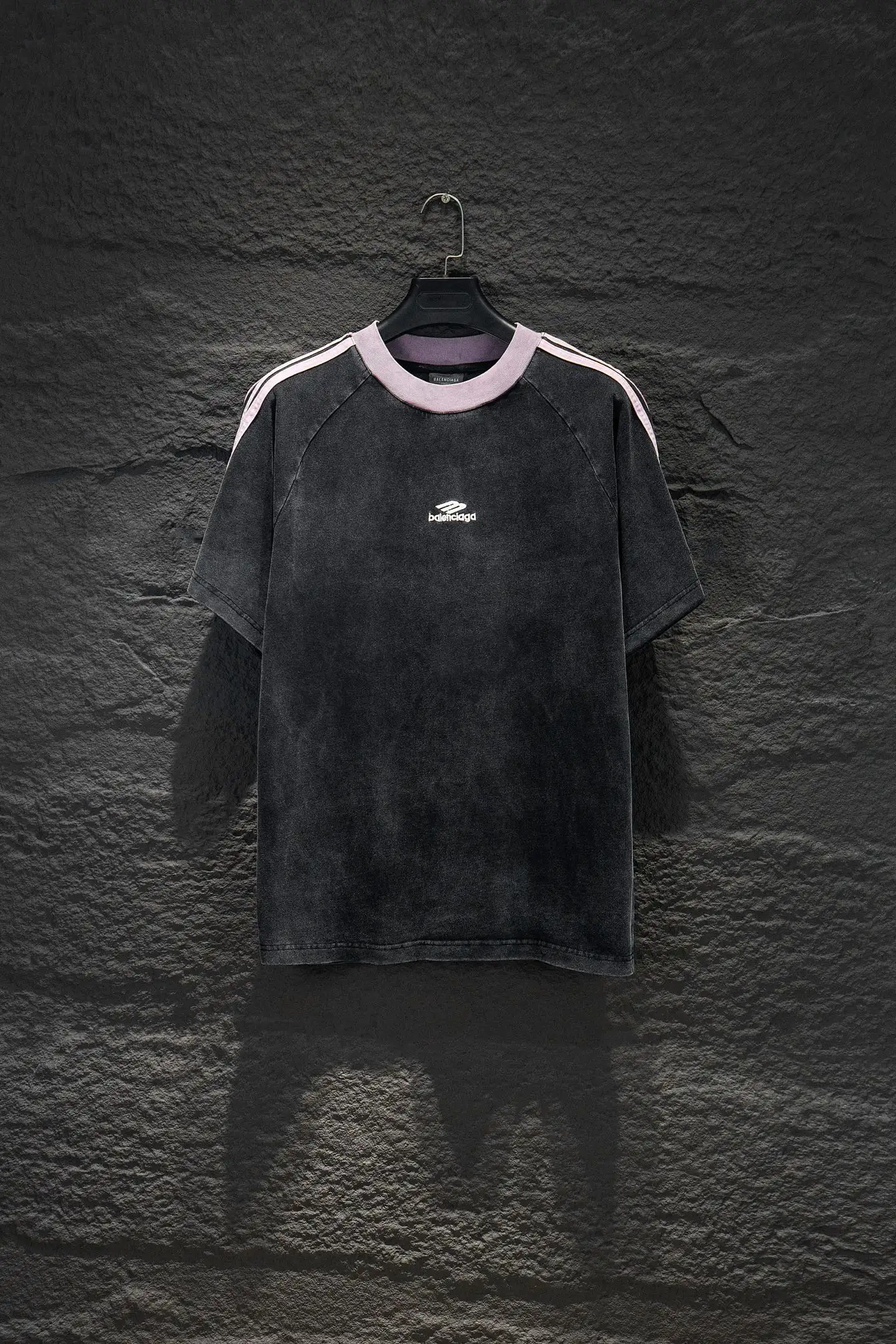 Oversized Distressed Logo-Embroidered T-Shirt D13015396