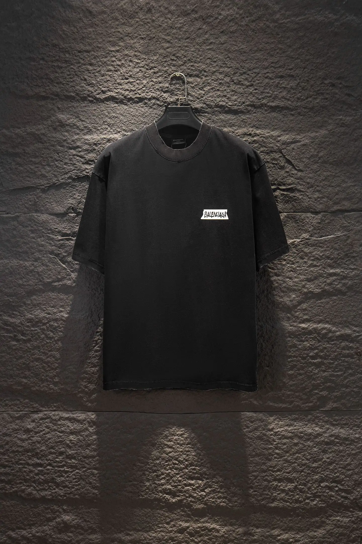 Oversized Distressed Logo T-Shirt D13015389