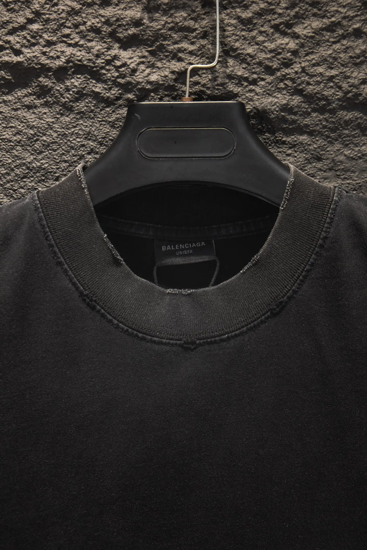 Oversized Distressed Logo T-Shirt D13015389 — view 3