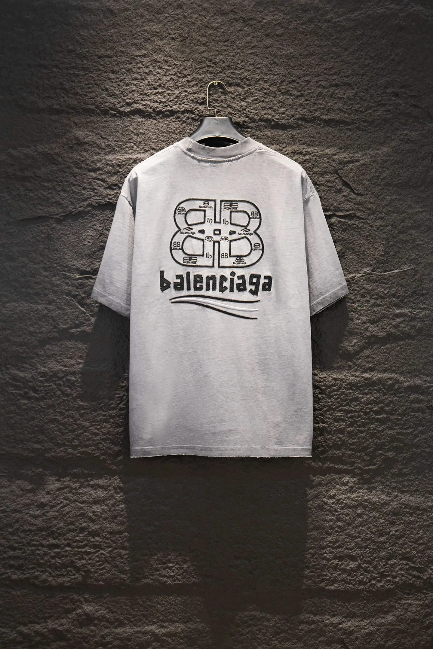 Logo Embroidered Oversized Distressed T-Shirt D14515373 — view 2