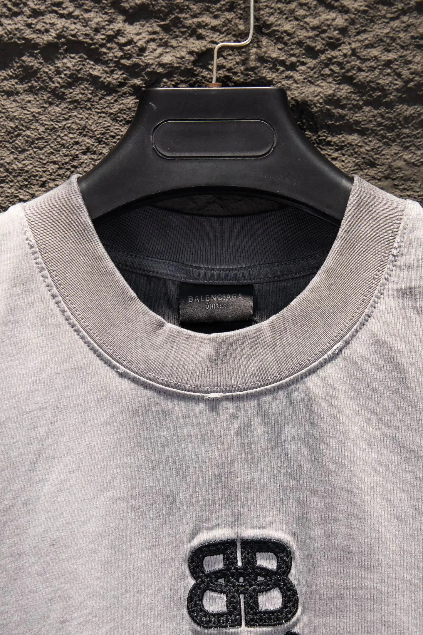 Logo Embroidered Oversized Distressed T-Shirt D14515373 — view 3