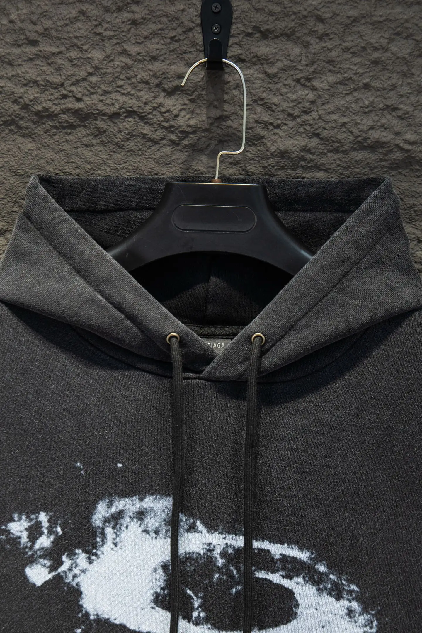 Logo-Print Distressed Cotton-Jersey Hoodie D20524210 — view 4