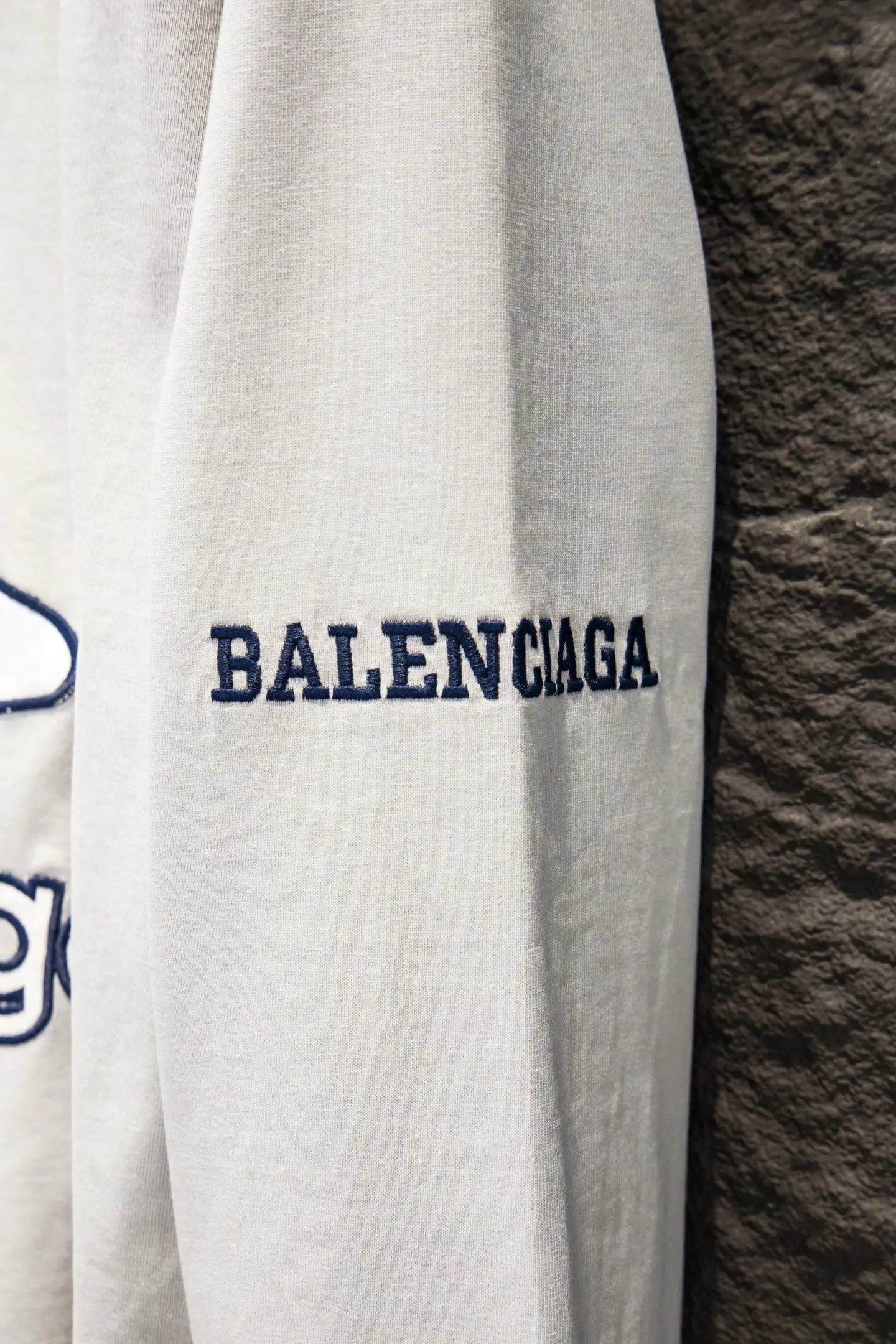 Oversized Embroidered Jersey Long-Sleeve T-Shirt D15924236 — view 7
