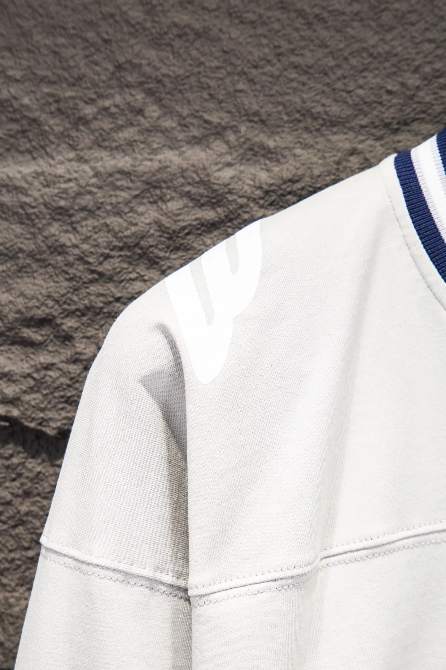 Oversized Embroidered Jersey Long-Sleeve T-Shirt D15924236 — view 8