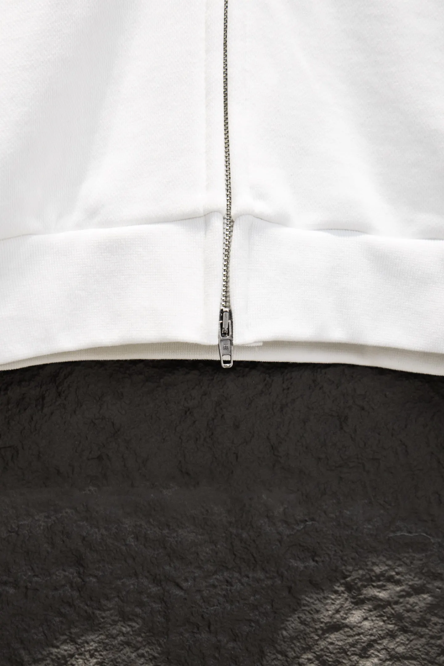 Oversized Embroidered Logo Zip-Up Hoodie D21924217 — view 10