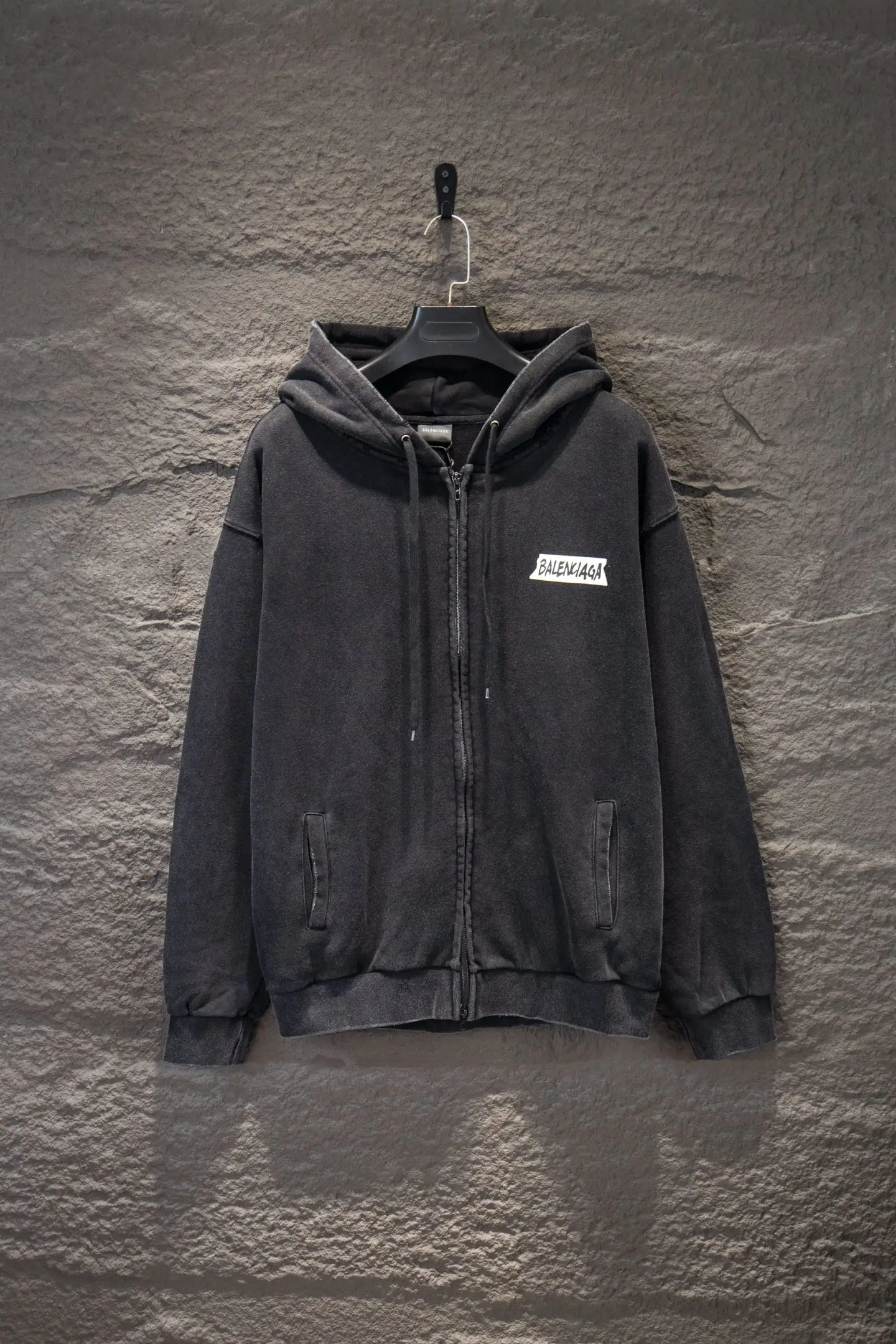 Tape Logo Distressed Zip-Up Hoodie D22924213