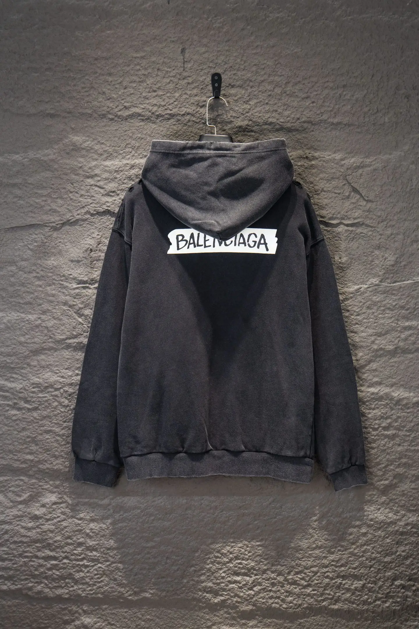 Tape Logo Distressed Zip-Up Hoodie D22924213 — view 2