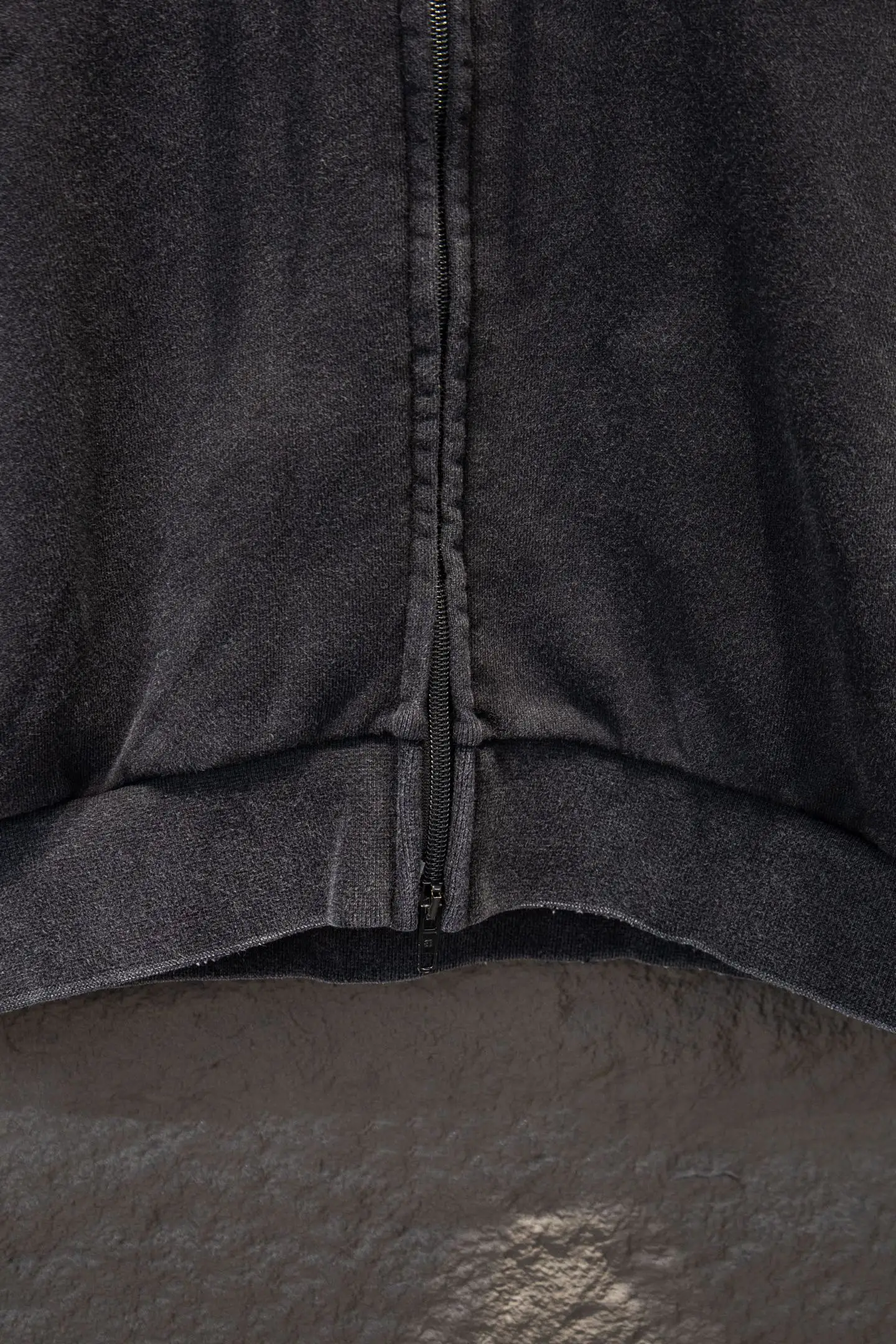 Tape Logo Distressed Zip-Up Hoodie D22924213 — view 8