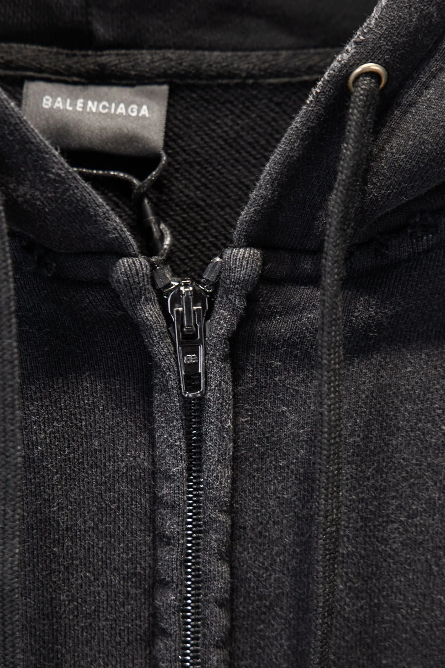 Tape Logo Distressed Zip-Up Hoodie D22924213 — view 9