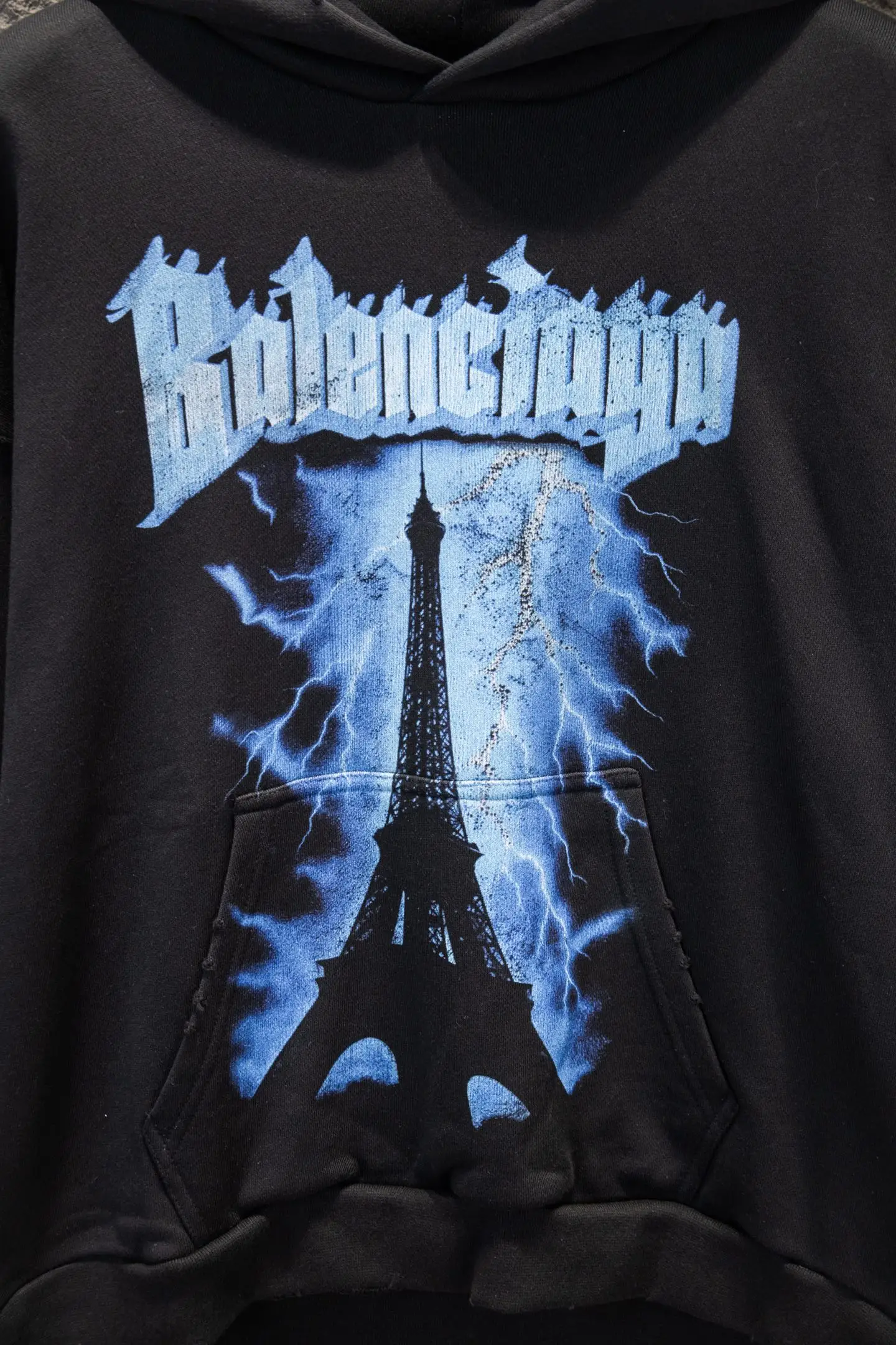 Eiffel Tower Lightning Oversized Hoodie D19524249 — view 4