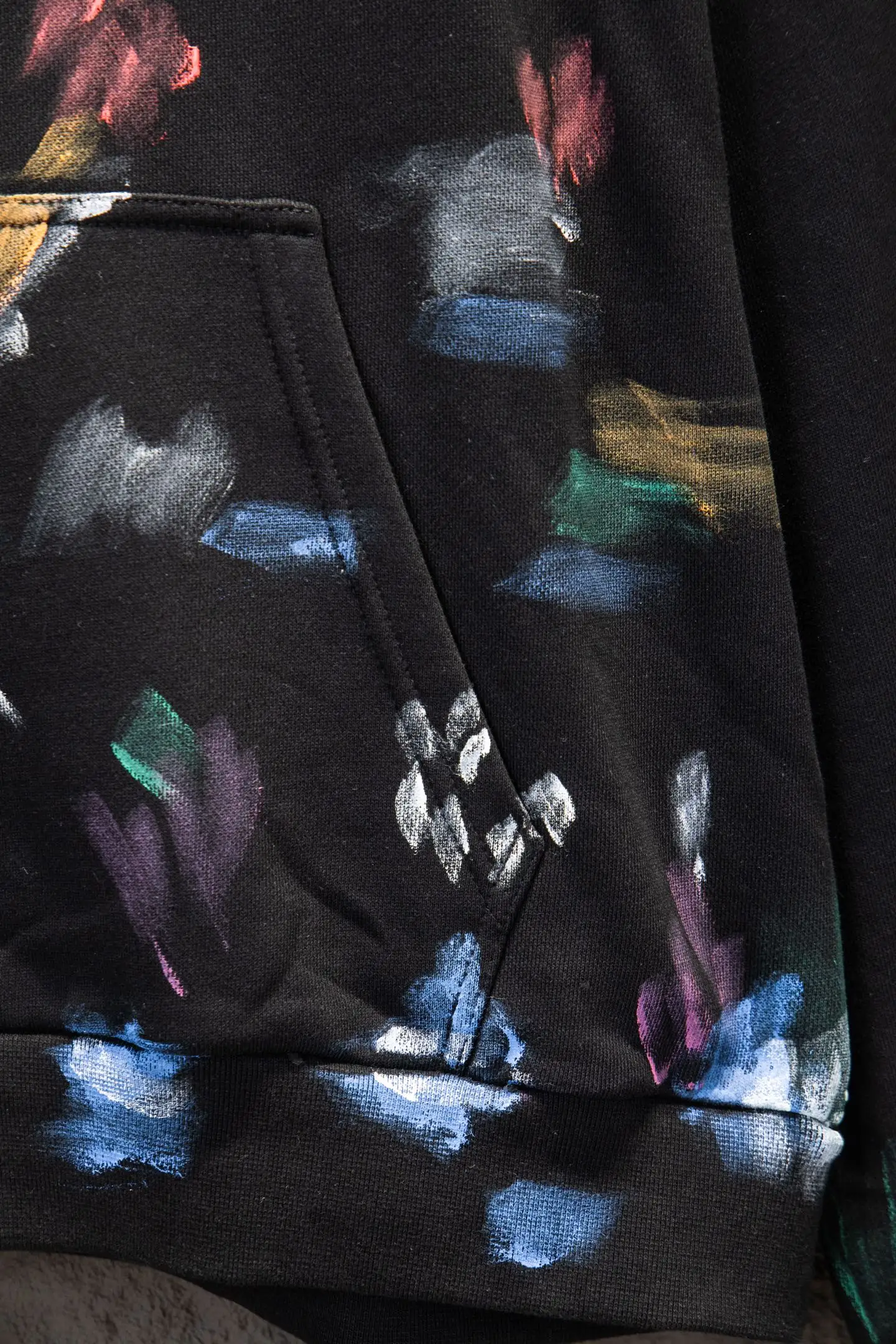 Graffiti Embroidered Oversized Hoodie D19524212 — view 9