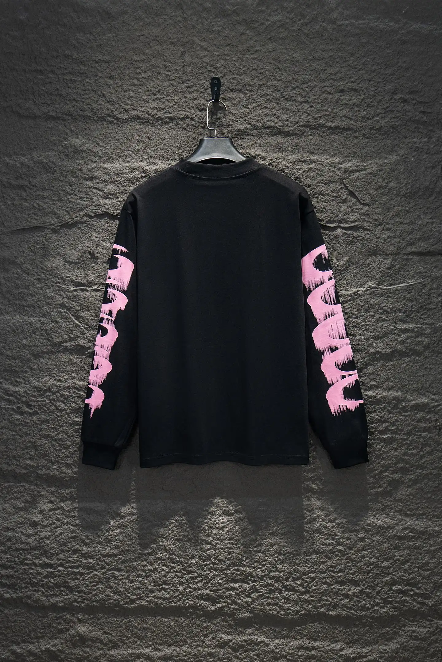 Oversized Embroidered Long-Sleeve T-Shirt D14924258 — view 2
