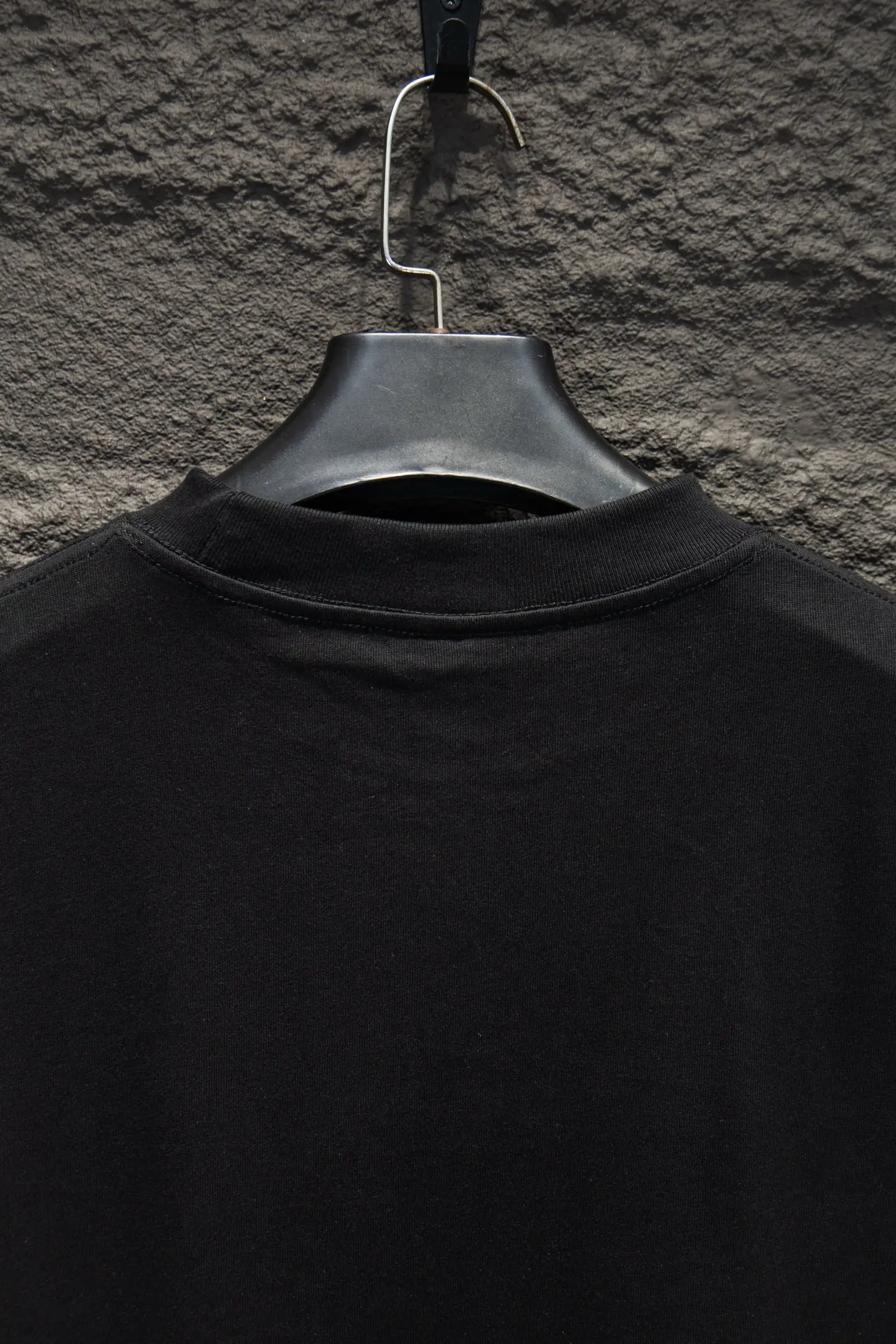 Oversized Embroidered Long-Sleeve T-Shirt D14924258 — view 8