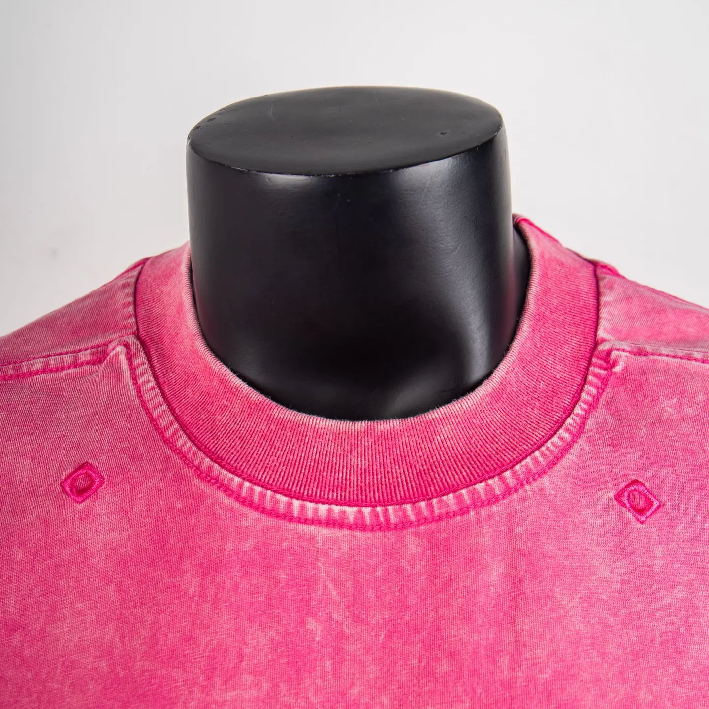 Acid-Wash Embroidered Logo T-Shirt D11915451 — view 3