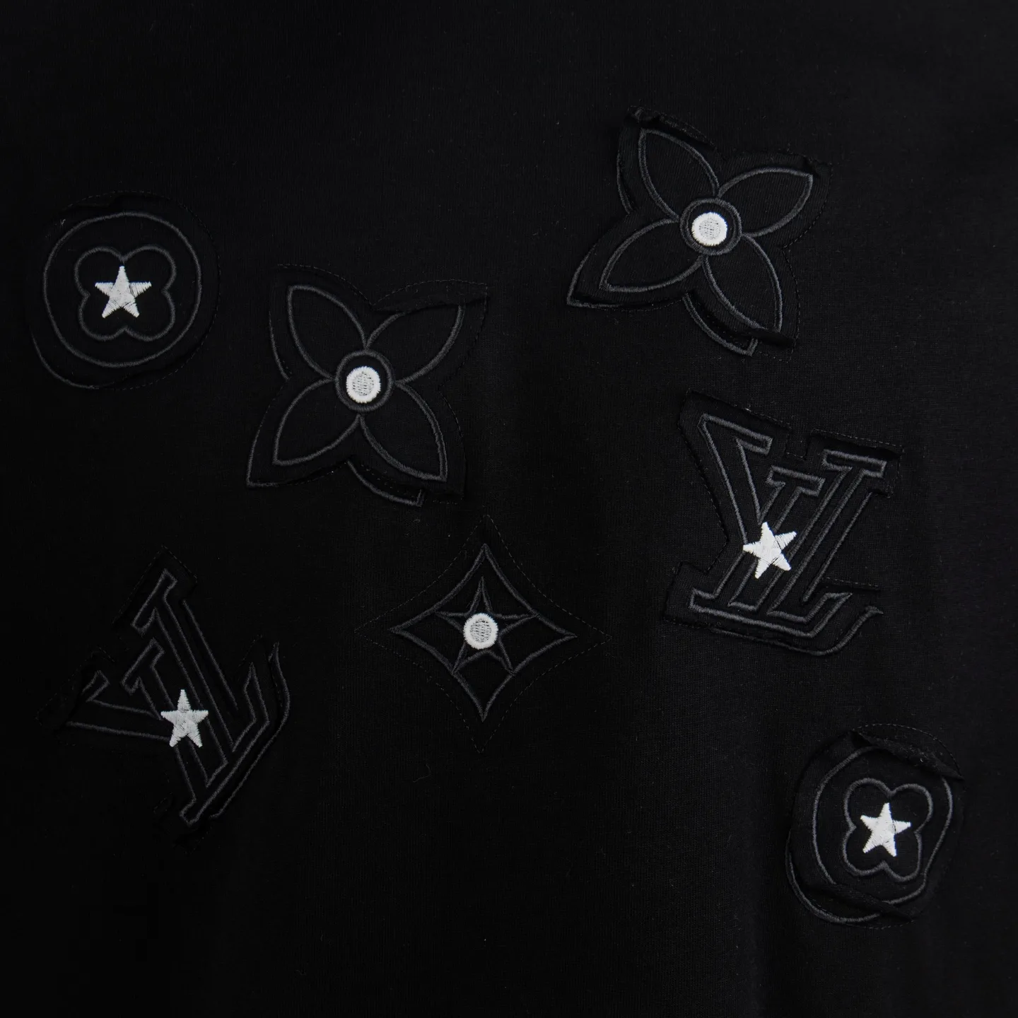 Embroidered Patch Distressed Cotton T-Shirt D12515449 — view 5