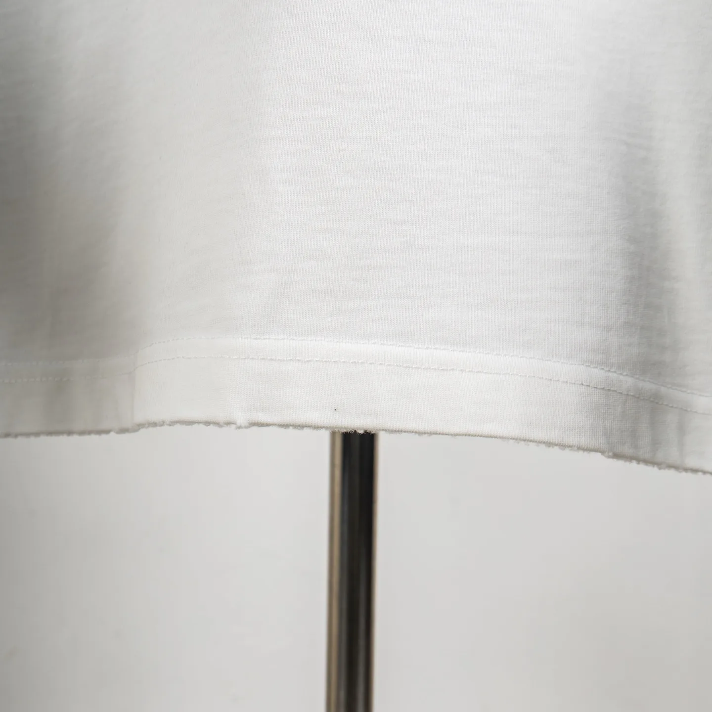 Embroidered Sequin Logo Cotton T-Shirt D12915448 — view 8