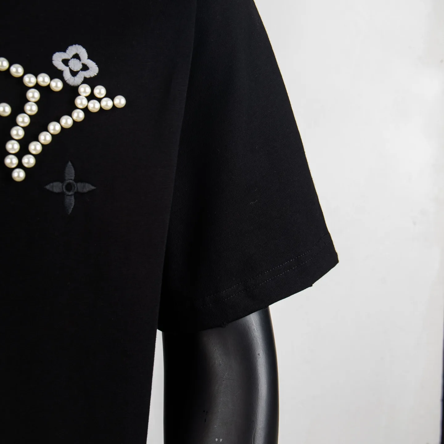 Embellished Monogram Flower Cotton T-Shirt D12515445 — view 8