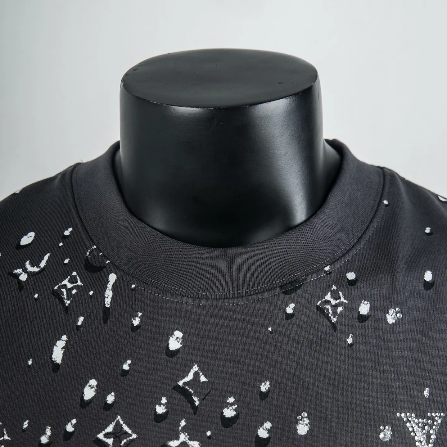 Monogram Raindrop Print Cotton T-Shirt D12515428 — view 3