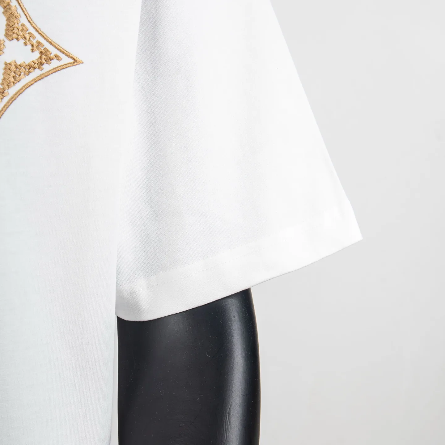 Embroidered Monogram Flower Cotton T-Shirt D11915411 — view 8