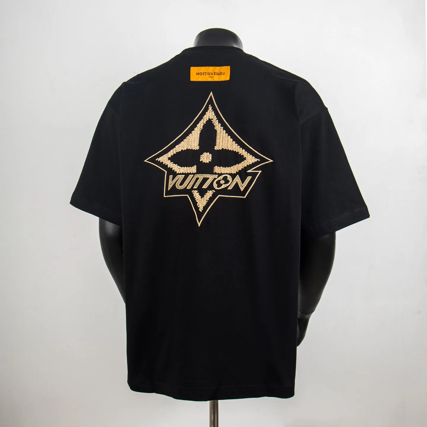 Embroidered Monogram Flower Cotton T-Shirt D11915410 — view 2