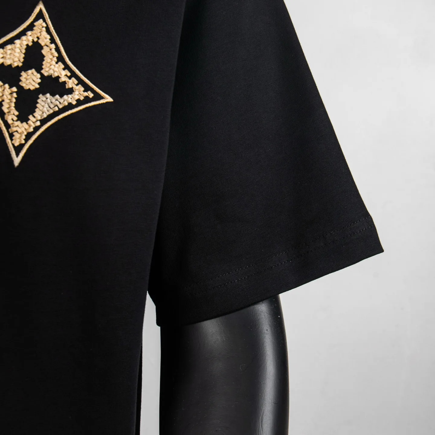 Embroidered Monogram Flower Cotton T-Shirt D11915410 — view 7