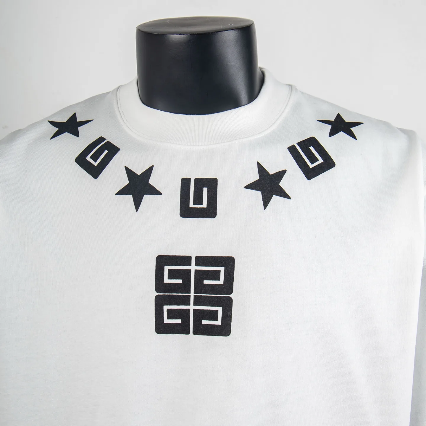 Givenchy Logo and Star Print Cotton T-Shirt D11515404 — view 5