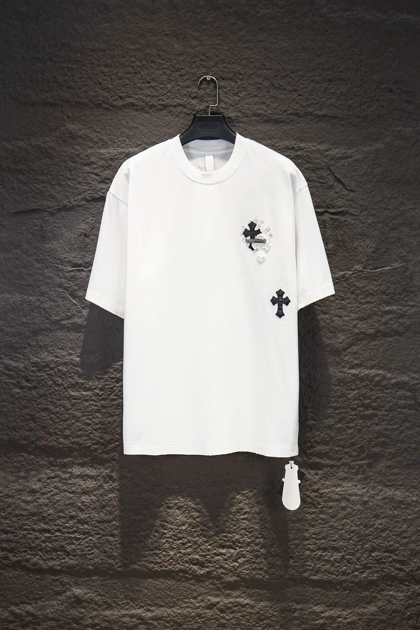 Oversized Distressed Cross Patch T-Shirt D14515370