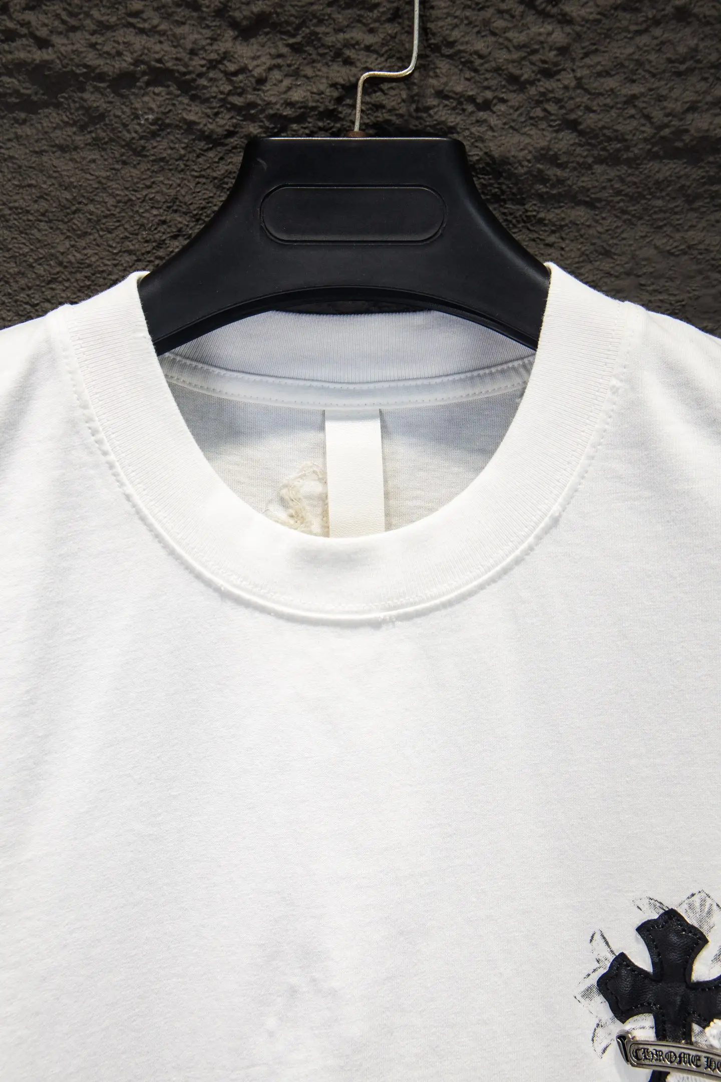 Oversized Distressed Cross Patch T-Shirt D14515370 — view 3