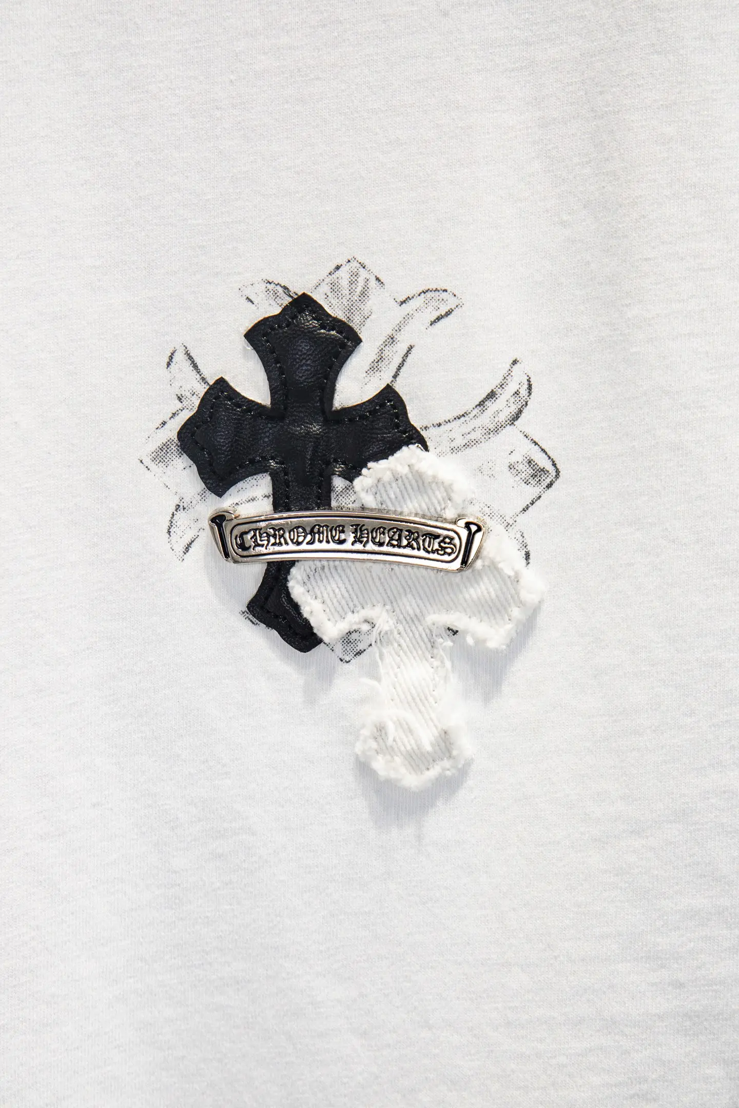 Oversized Distressed Cross Patch T-Shirt D14515370 — view 4