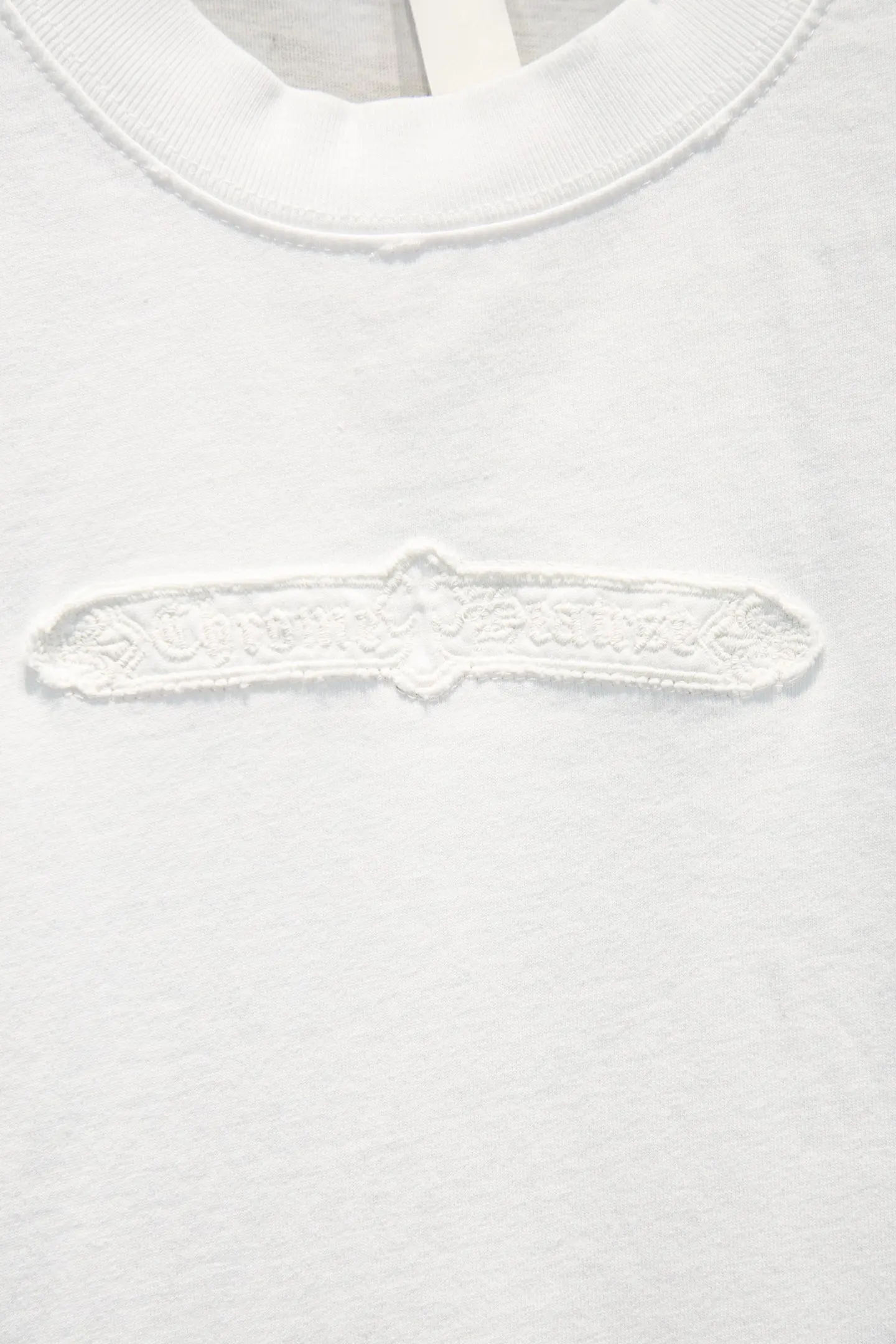 Distressed Embroidered Oversized T-Shirt D14515369 — view 4