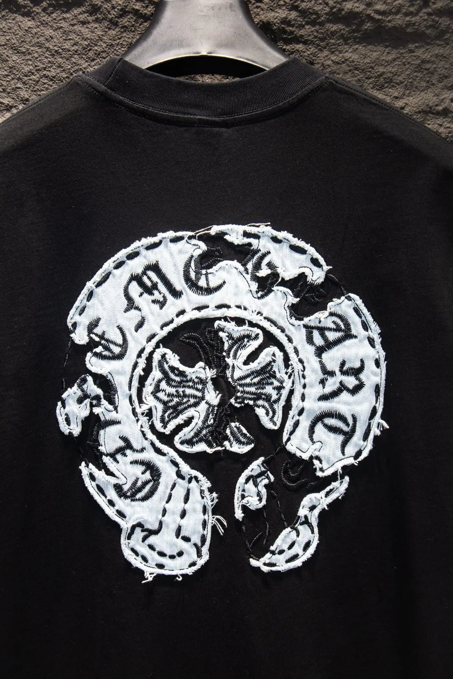 Embroidered Patch Oversized Cotton T-Shirt D13515361 — view 5