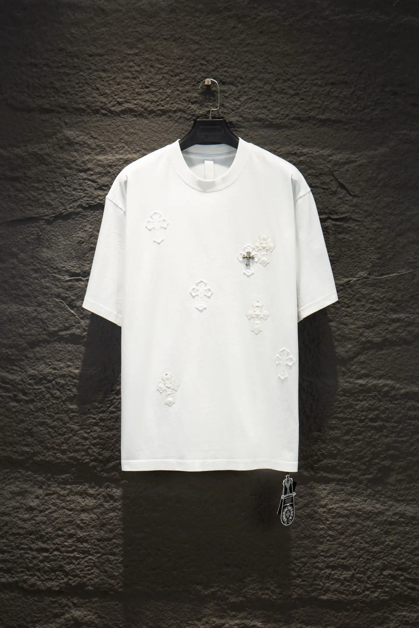Oversized Cross Patch Embroidered T-Shirt D14515356